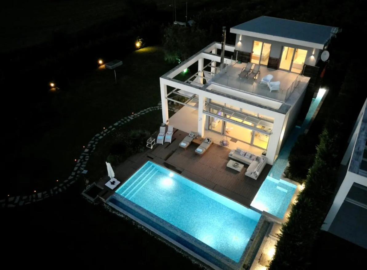 Island Villa Sani Sani  Exteriör bild